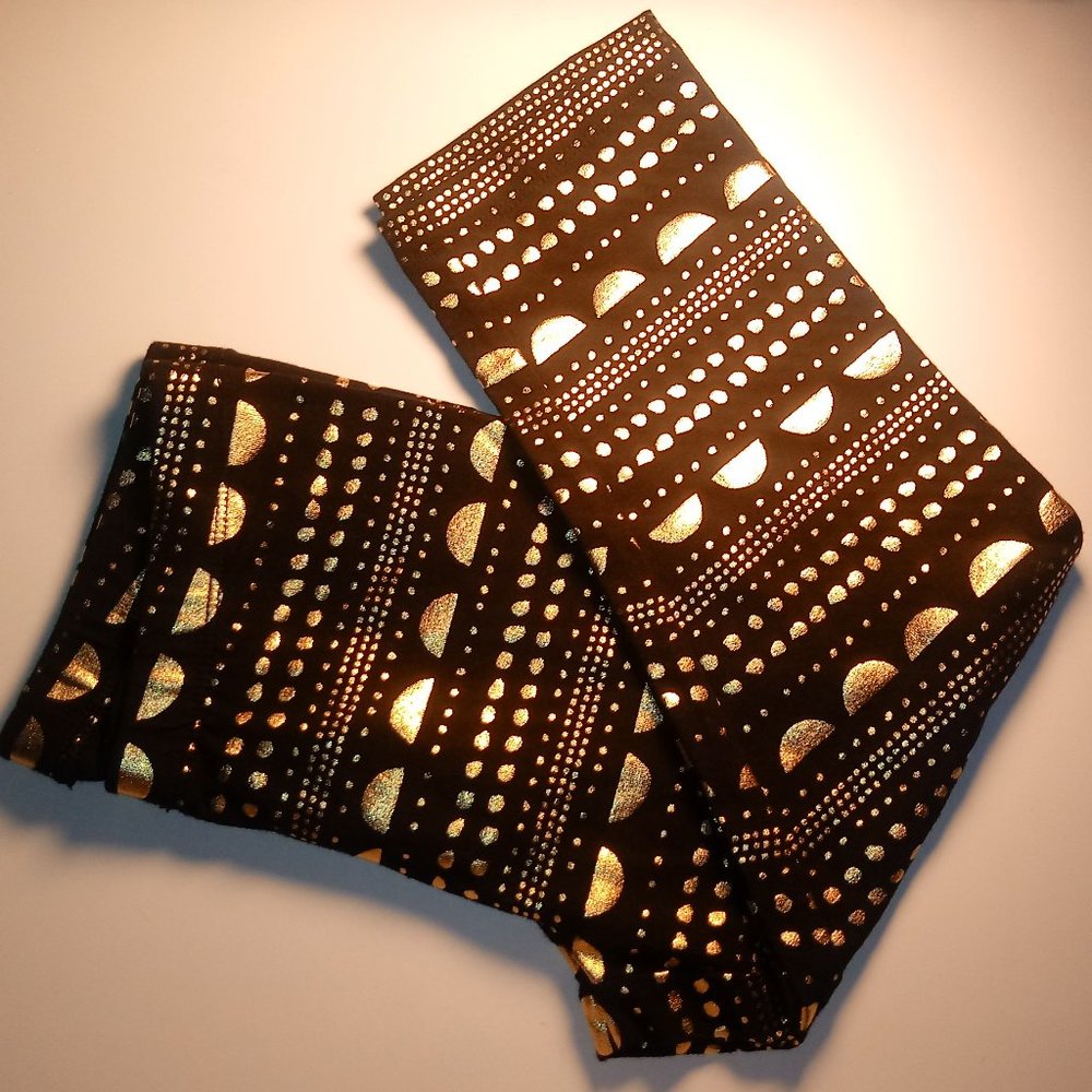 Girls' Black and Gold Capri Leggings